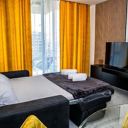 Stylish Seafront Spinola Apartment Saint Julian's Dış mekan fotoğraf