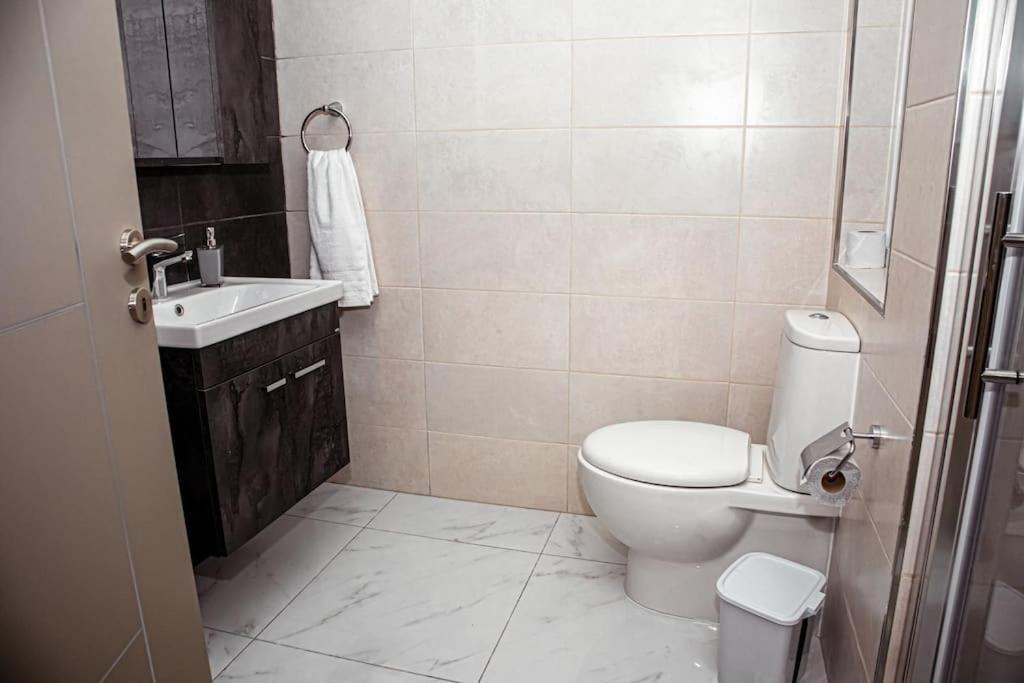 Stylish Seafront Spinola Apartment Saint Julian's Dış mekan fotoğraf